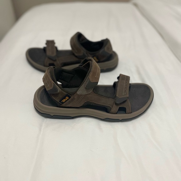 Teva Langdon River Brown Sandal Size 9 - Picture 3 of 8